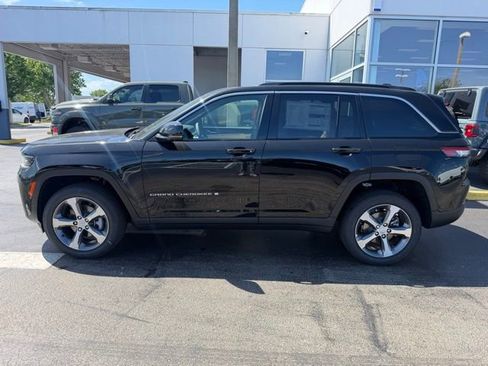 New 2026 Jeep Grand Cherokee Limited AWD/4WD image 6