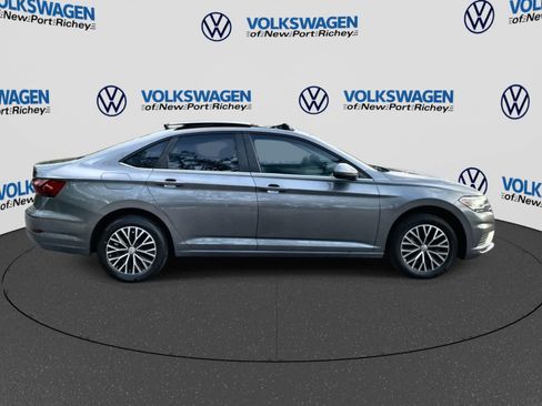 Used 2020 Volkswagen Jetta SE w/ SE Cold Weather Package FWD image 7