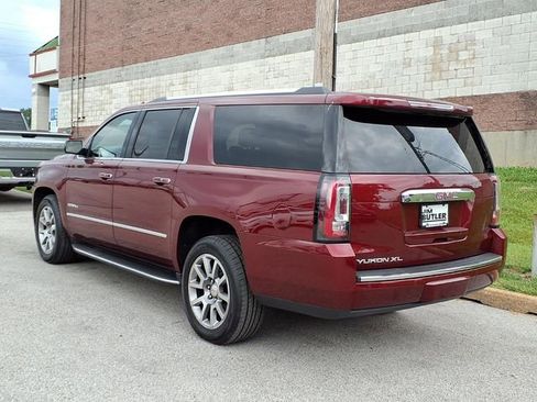Used 2020 GMC Yukon XL Denali AWD/4WD image 2