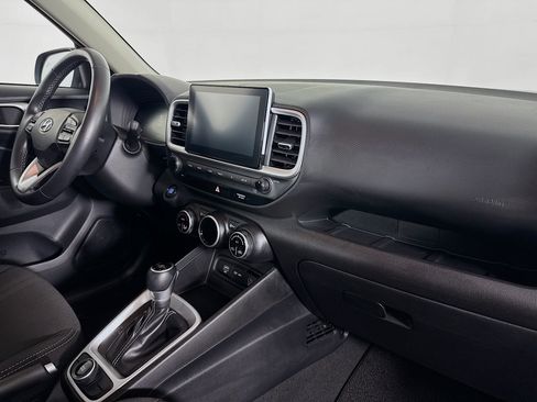 Used 2024 Hyundai Venue SEL FWD image 28
