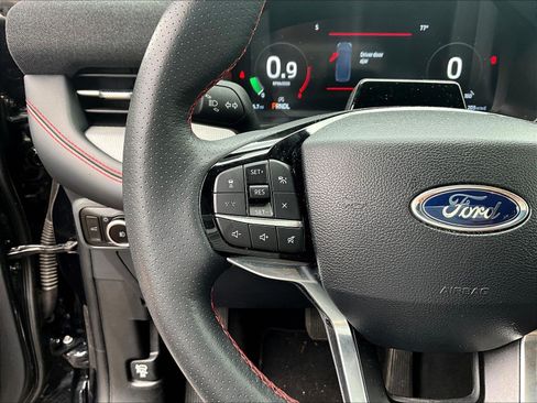 Used 2025 Ford Explorer ST-Line AWD/4WD image 11