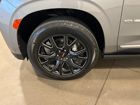 Used 2023 GMC Yukon Denali w/ Denali Reserve Package image 46
