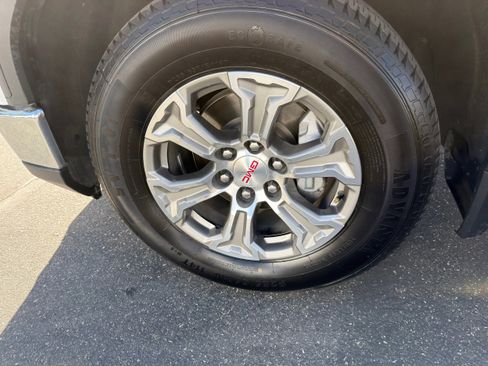 Used 2024 GMC Sierra 1500 SLT image 46