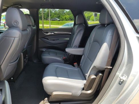 Used 2024 Buick Enclave Premium image 31