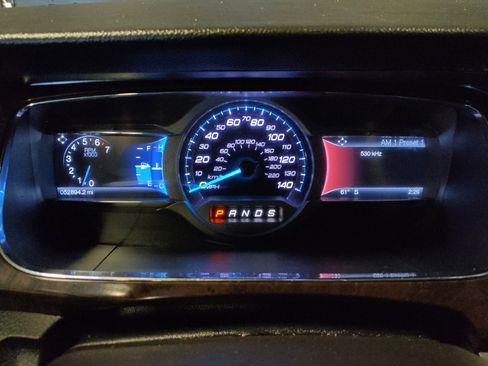 Used 2019 Ford Taurus Limited FWD image 23