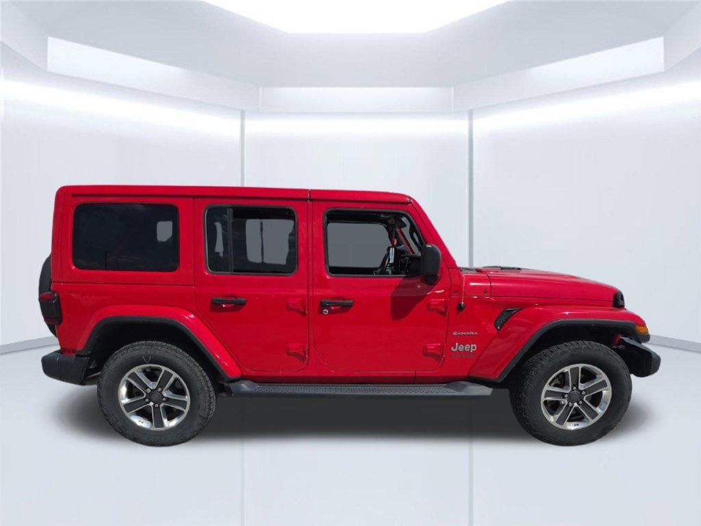 Used 2018 Jeep Wrangler Unlimited Sahara w/ LED Lighting Group AWD/4WD image 40