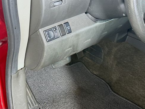 Used 2012 Nissan Frontier SV RWD image 16