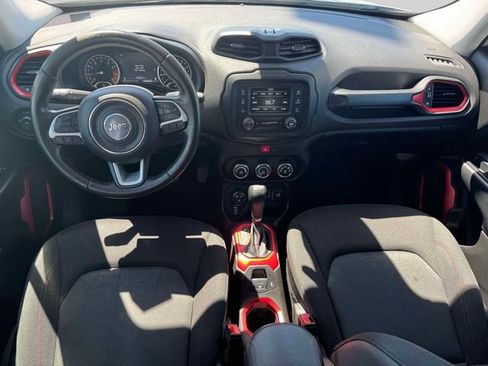 Used 2017 Jeep Renegade Trailhawk AWD/4WD image 17