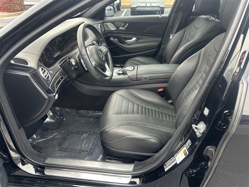 Used 2020 Mercedes-Benz S 560 Sedan image 9