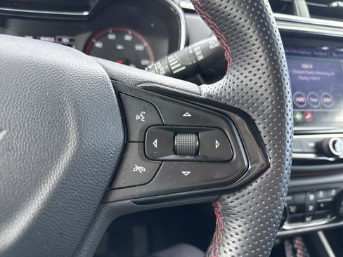 Used 2023 Chevrolet TrailBlazer RS w/ Convenience Package image 18