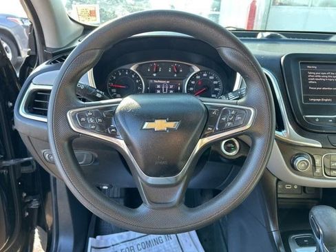 Used 2022 Chevrolet Equinox LS w/ LS Convenience Package image 16