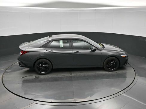 New 2026 Hyundai Elantra Sport FWD image 31