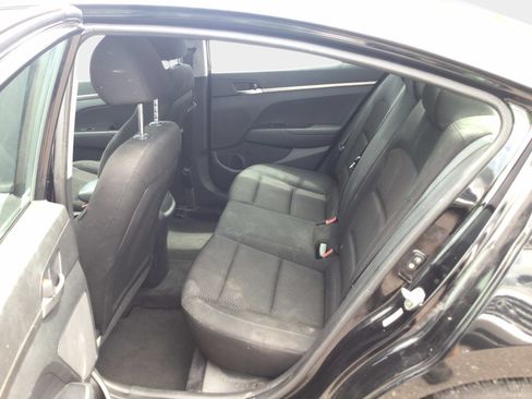 Used 2019 Hyundai Elantra SE w/ Cargo Package FWD image 8