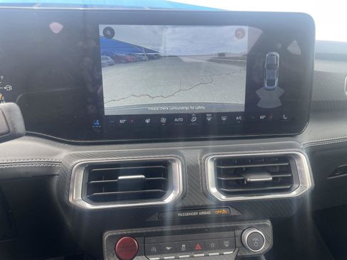 Used 2025 Ford Mustang GT Premium image 18