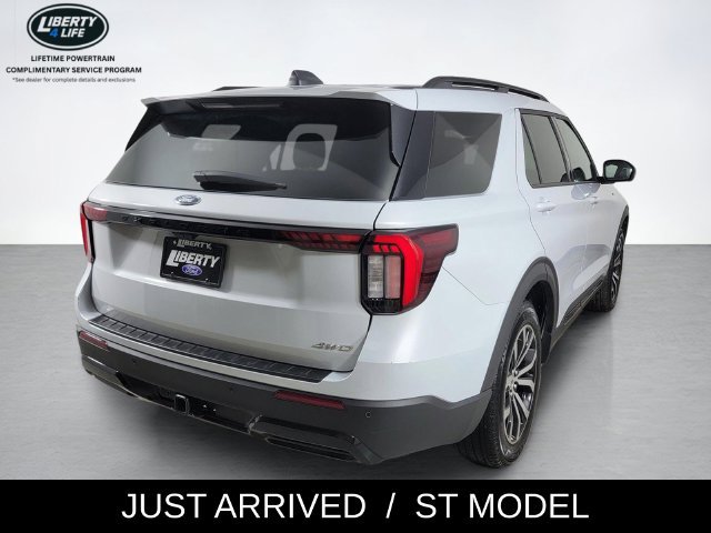Used 2026 Ford Explorer ST-Line AWD/4WD image 3