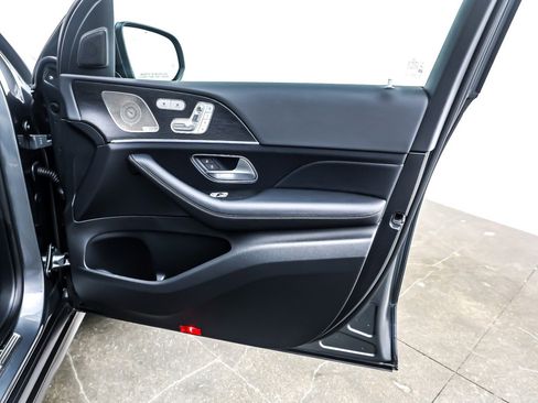 Certified 2025 Mercedes-Benz GLS 450 4MATIC image 26