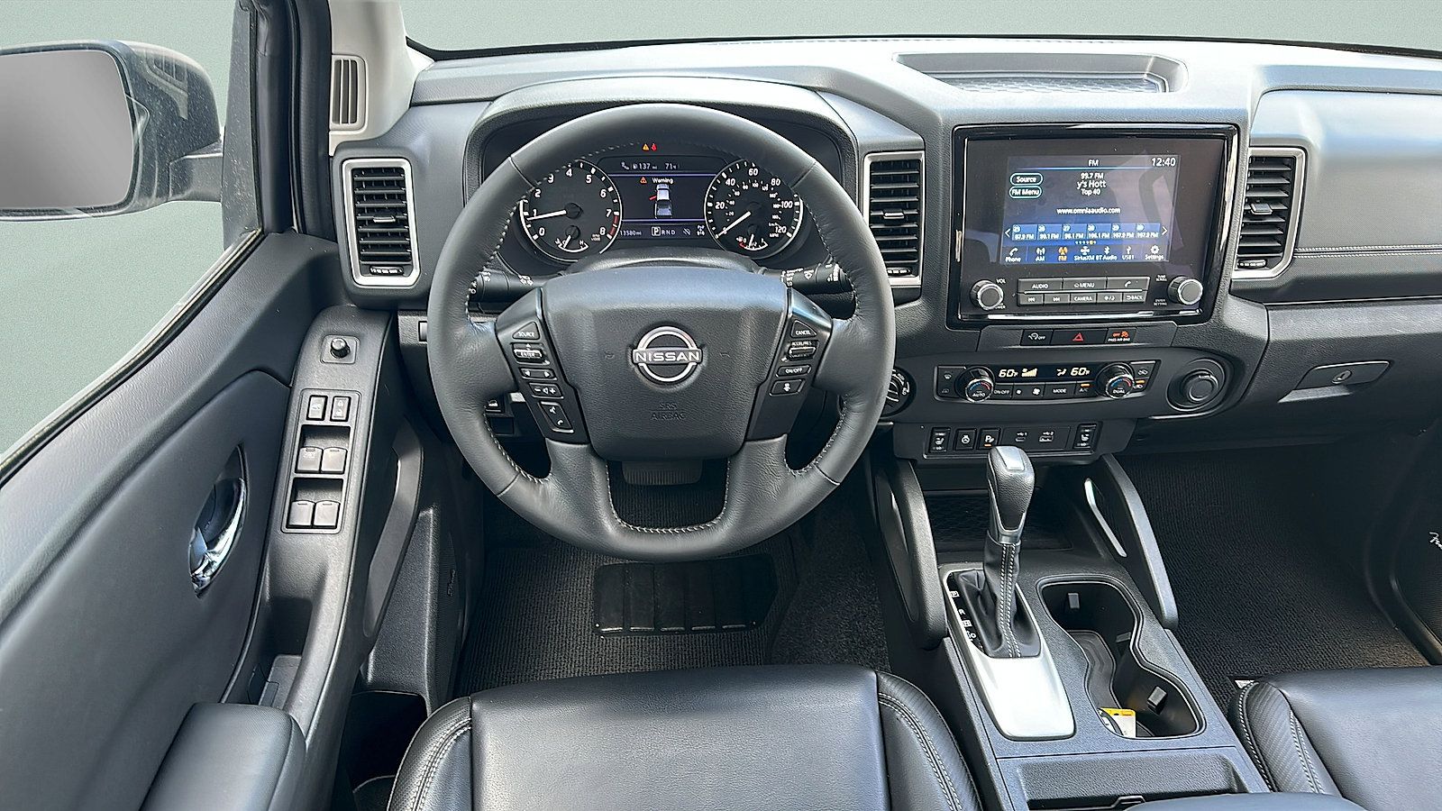 Used 2024 Nissan Frontier SL w/ Technology Package AWD/4WD image 10