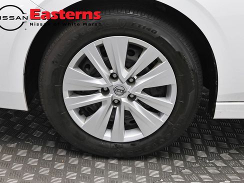 Used 2024 Nissan Sentra S FWD image 31