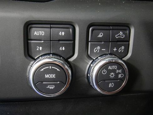 Used 2024 GMC Sierra 2500 Denali Ultimate w/ Max Trailering Package AWD/4WD image 27