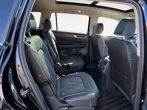 New 2026 Volkswagen Atlas SEL Premium R-Line AWD/4WD image 18