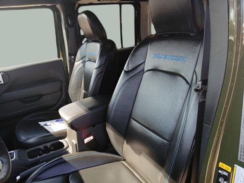 Used 2022 Jeep Wrangler Unlimited Rubicon 4xe w/ Cold Weather Group image 18