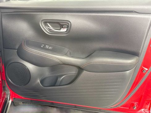 Certified 2025 Honda HR-V Sport image 29