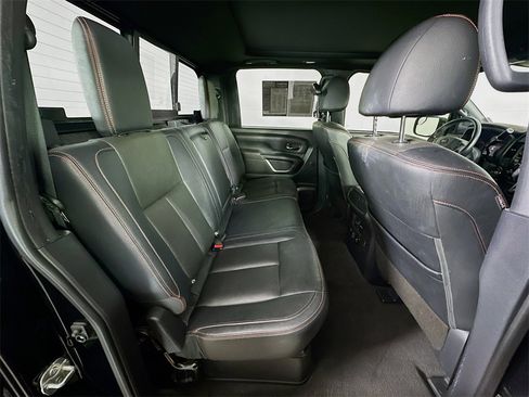 Used 2021 Nissan Titan PRO-4X w/ Pro-4x Convenience Package image 10