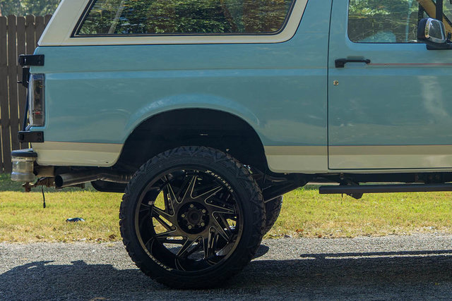 Used 1993 Ford Bronco Eddie Bauer AWD/4WD image 9