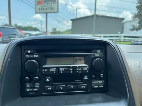 Used 2006 Honda CR-V LX image 13