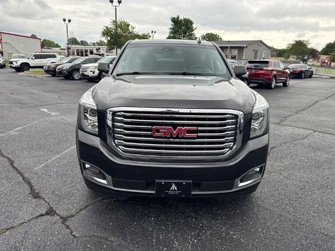 Used 2017 GMC Yukon SLT w/ Premium Edition AWD/4WD image 10