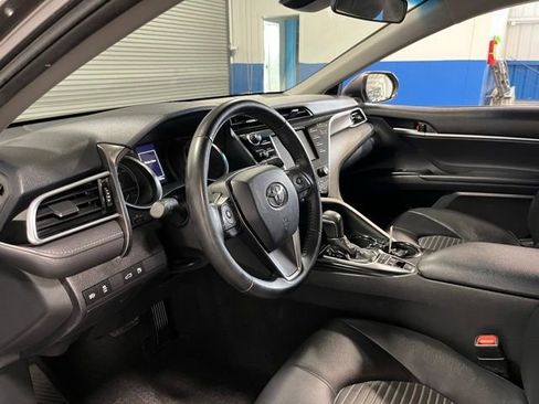 Used 2018 Toyota Camry SE FWD image 22