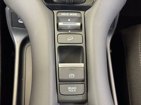 New 2026 Honda HR-V LX image 31