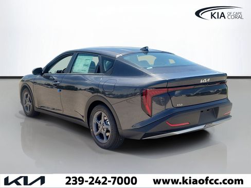 New 2026 Kia K4 FWD image 4