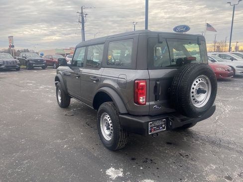 New 2025 Ford Bronco Base image 4