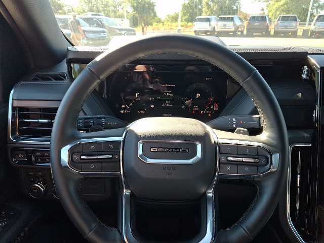 Used 2025 GMC Yukon Denali AWD/4WD image 19