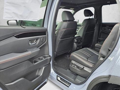 New 2025 Honda Pilot TrailSport image 12