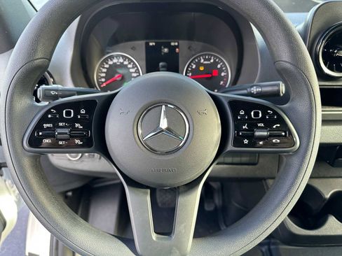 Used 2023 Mercedes-Benz Sprinter 1500 image 24