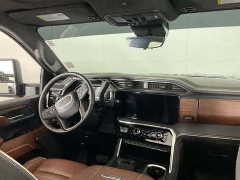 Used 2024 GMC Sierra 2500 Denali Ultimate w/ Max Trailering Package AWD/4WD image 33