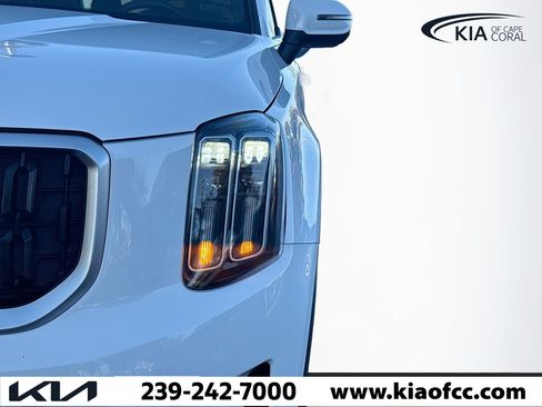 Certified 2024 Kia Telluride EX w/ EX Captain's Chair Package image 9