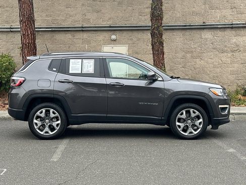 Used 2021 Jeep Compass Limited AWD/4WD image 2
