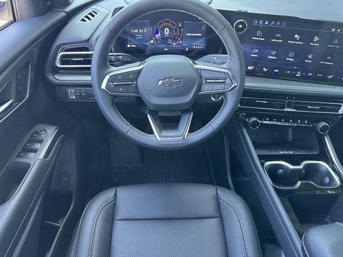 New 2026 Chevrolet Traverse LT w/ Midnight/Sport Edition FWD image 18