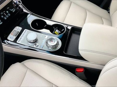 New 2026 Genesis GV70 2.5T image 9