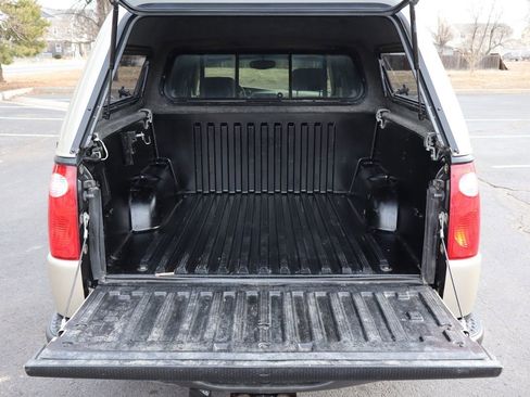 Used 2004 Ford Explorer Sport Trac XLT image 15