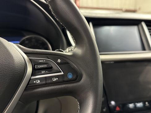 Used 2024 INFINITI QX50 Luxe image 11