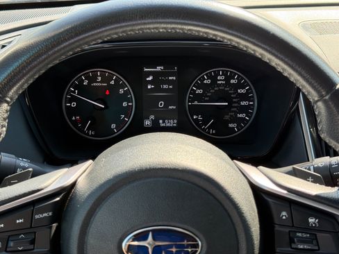 Used 2023 Subaru Outback Premium image 9
