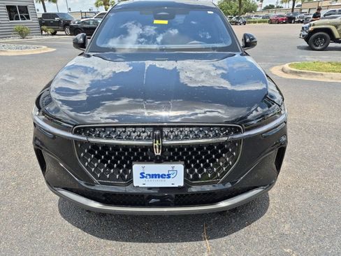 Certified 2025 Lincoln Nautilus Premier w/ Equipment Group 102A AWD/4WD image 8