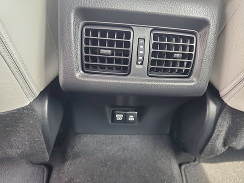 Used 2025 Toyota Camry XLE FWD image 29