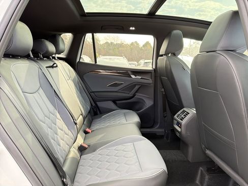 New 2026 Volkswagen Tiguan SEL R-Line image 17