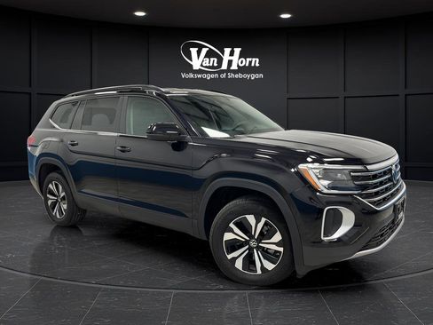 Used 2024 Volkswagen Atlas SE FWD image 1