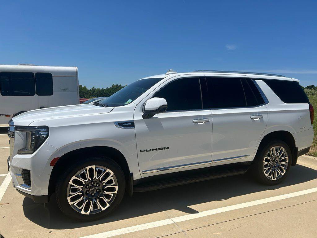 Used 2022 GMC Yukon SLT w/ SLT Luxury Package AWD/4WD image 14